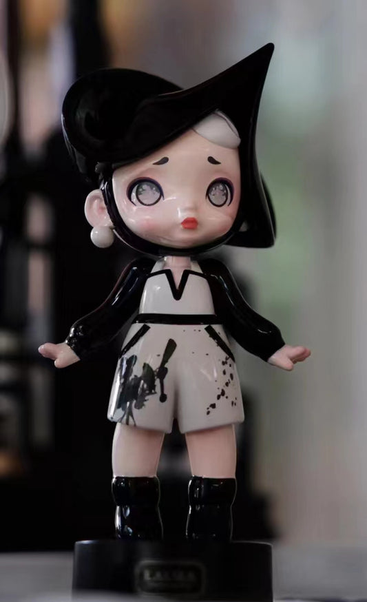 New Laura black&white elegant style dolls